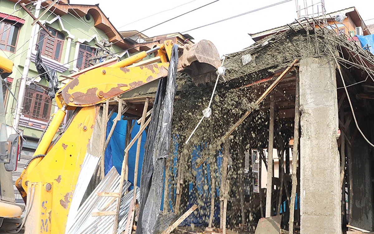Demolition drive conducted in city areas