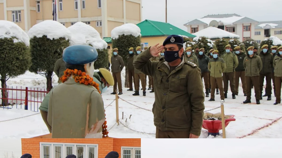 Police pay tributes to Thakur in Kulgam