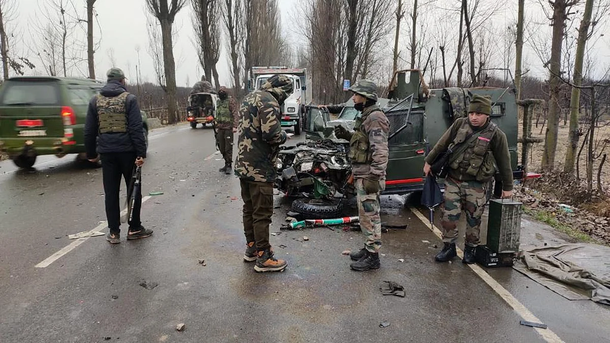 Army gypsy and a dumper vehicle suffered a collision in the Choor area on Srinagar-Baramulla highway.