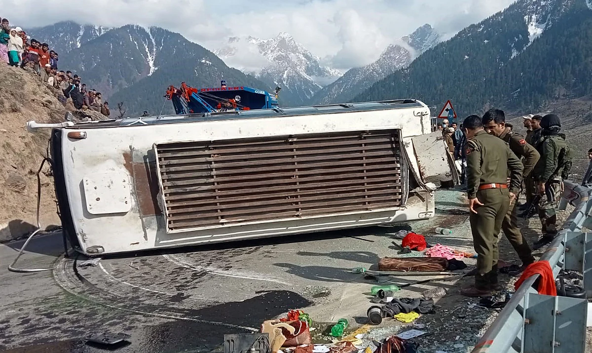 Two tourists were killed and several others injured in the accident.