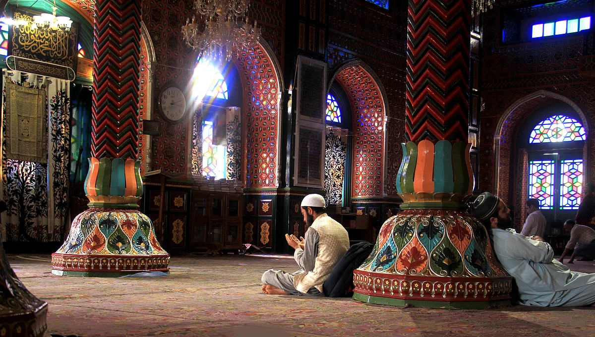 ‘’Fulfil the covenant of God when you make a covenant, and do not break oaths after ratifying them. You have made God your Guarantor, and God knows what to do’’ (16:91)