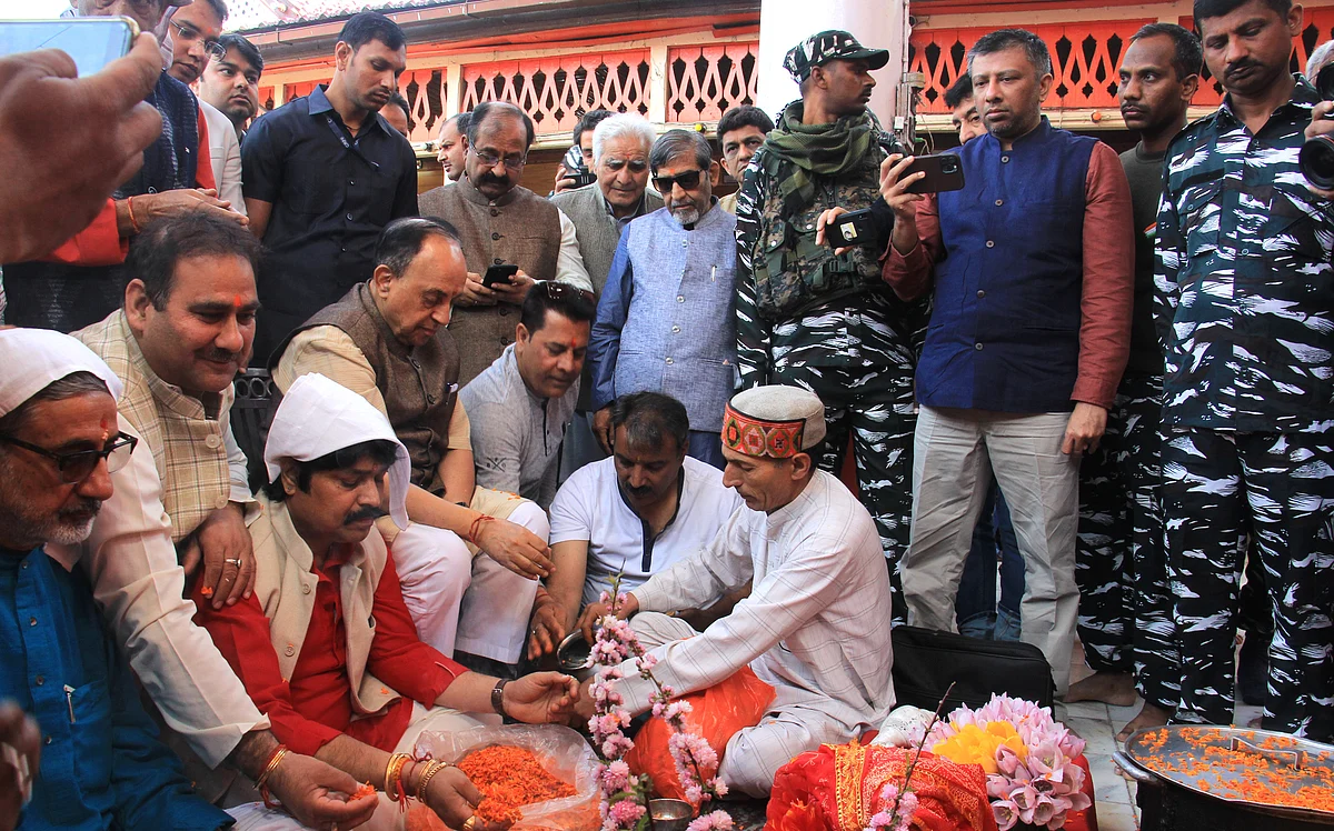 Kashmiri Pandits celebrate Navreh Milan with fervour