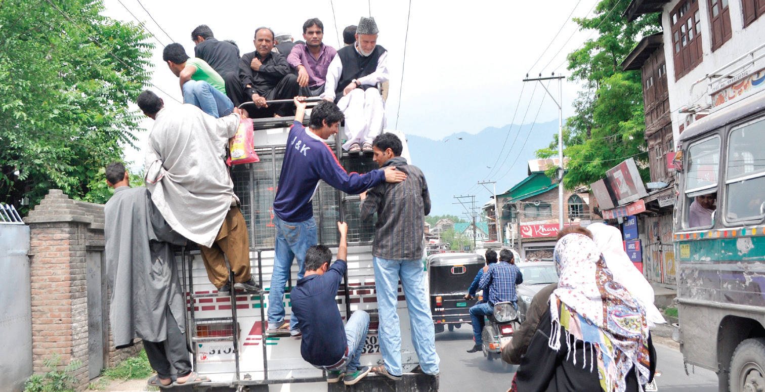 Overloading in buses, cabs takes toll on passengers