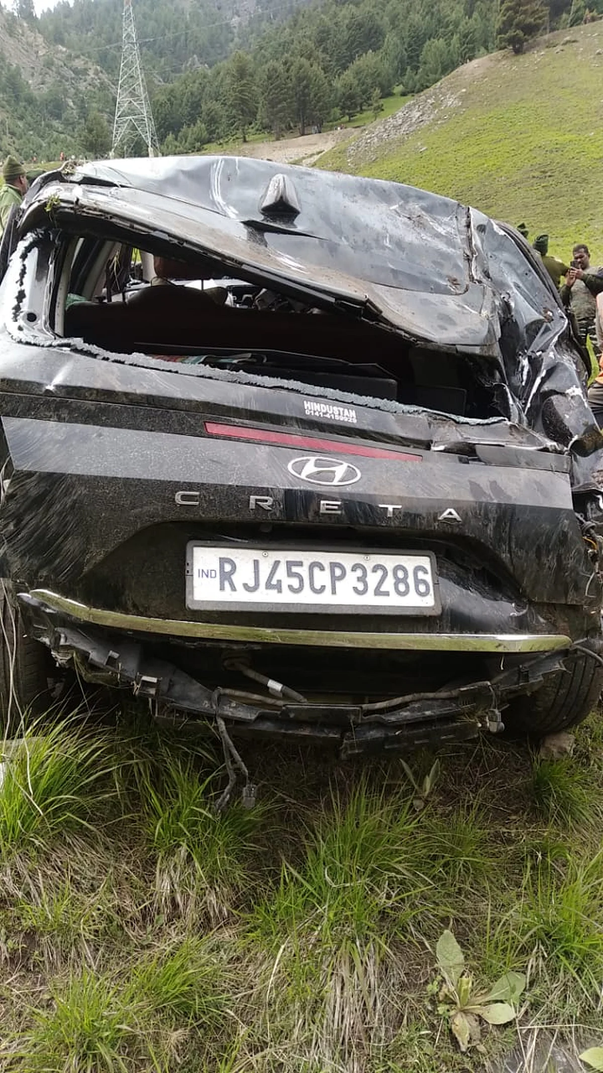 Minor boy killed, 5 injured in Zojila accident