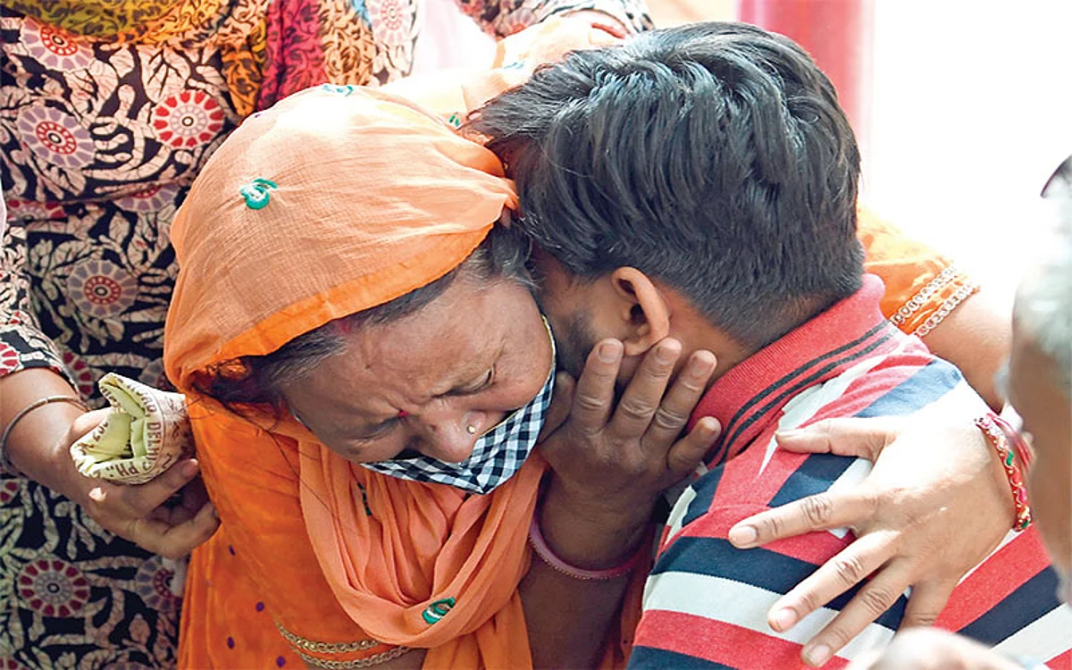 Delhi fire tragedy: 27 people dead, 29 still missing