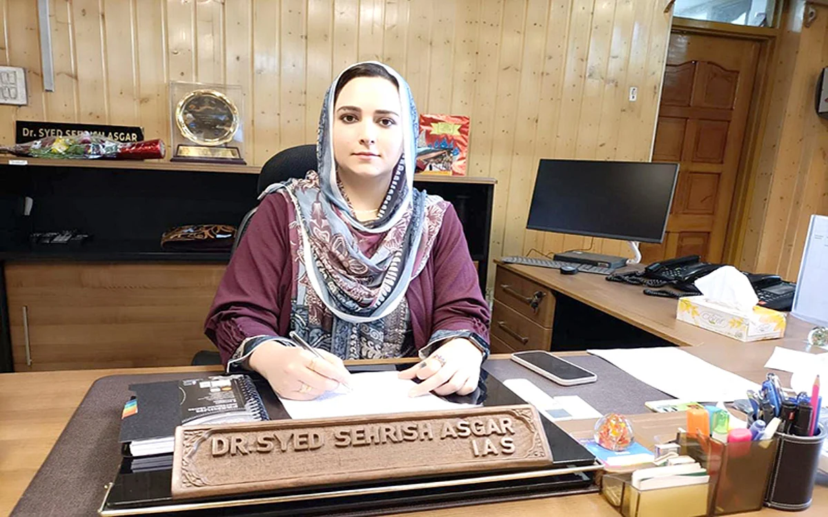 Dr Syed Sehrish Asgar takes over as DC Baramulla