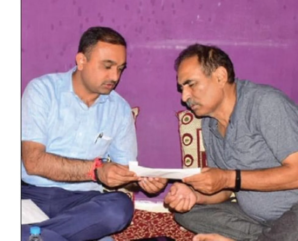 Div Com Jammu hands over ex-gratia, appointment letter to Rahul Bhat’s family