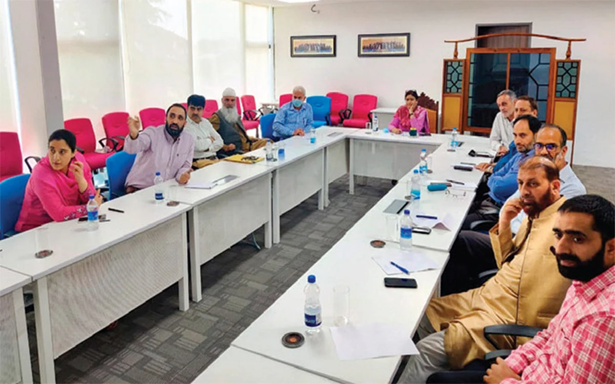 KU VC chairs high-level meeting on examination reforms