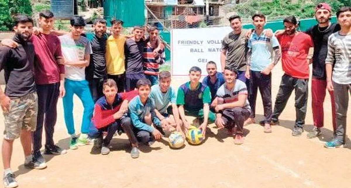Army organises Volleyball match at Doda
