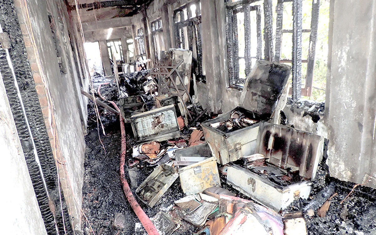 Traffic Police headquarters partially gutted in Srinagar