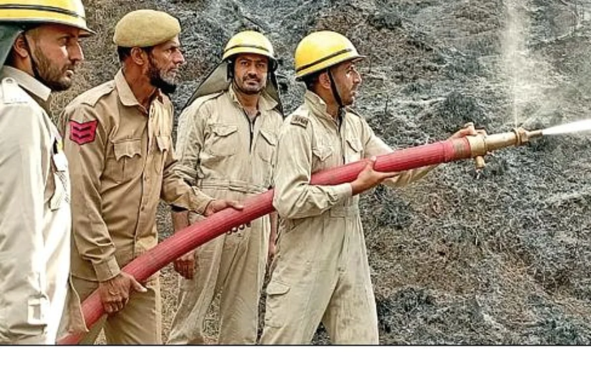 Rajouri forests become prone to fire incidents amid dry season