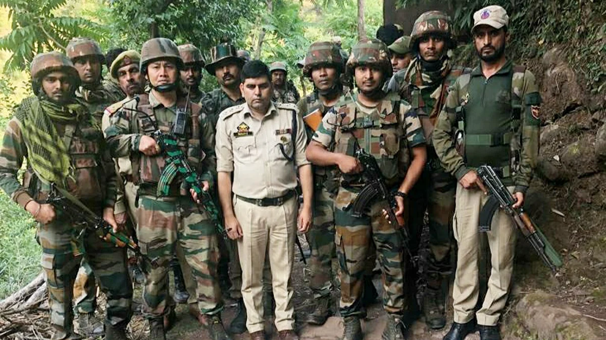 Around 44 kg suspected heroin recovered along LoC in J&K's Poonch: Army
