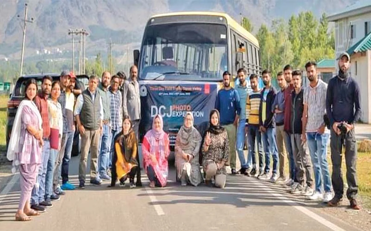 CUK’s DCJ holds photo expedition tour