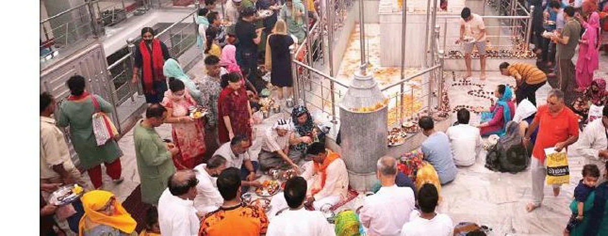 The devotees in Jammu said that the security situation in Kashmir was the main reason for them to do their worship at the Janipur temple.