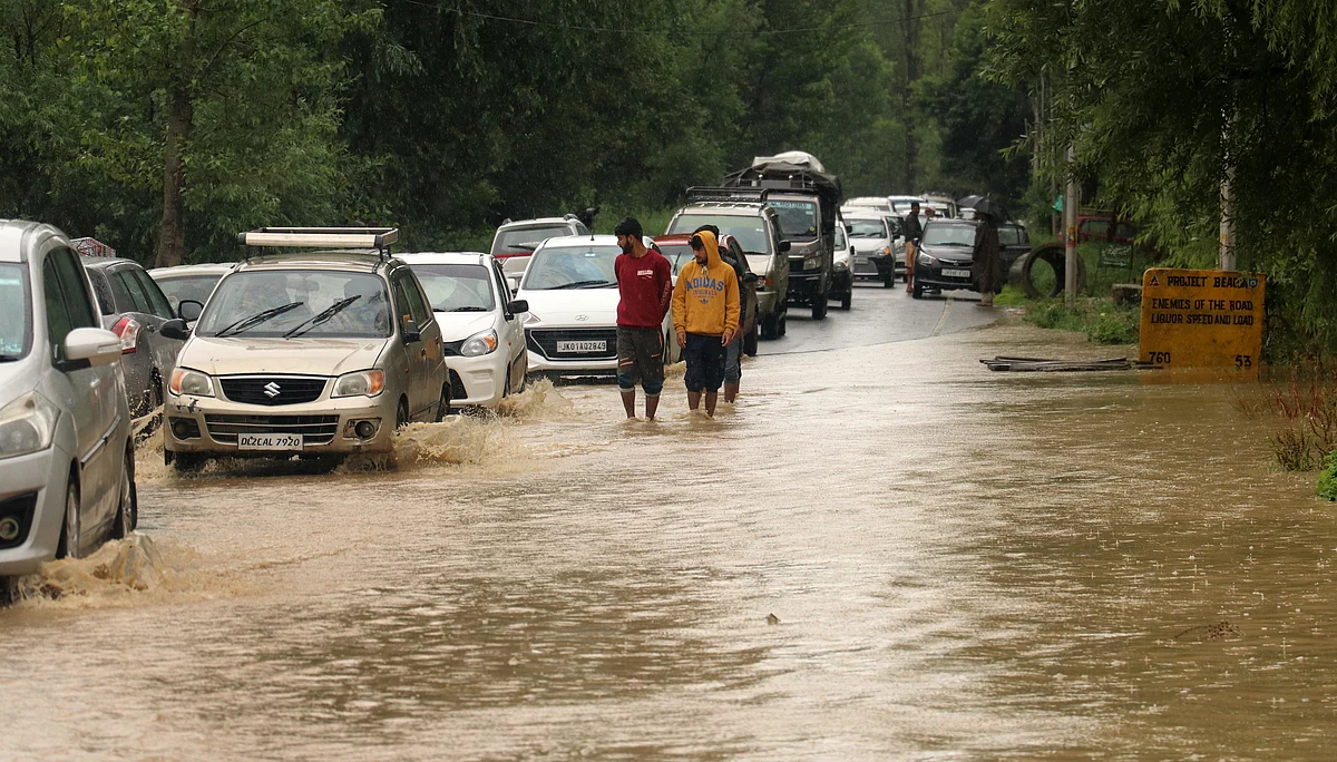 Incessant rains: DHSK issues advisory over possible outbreak of water borne diseases in Kashmir