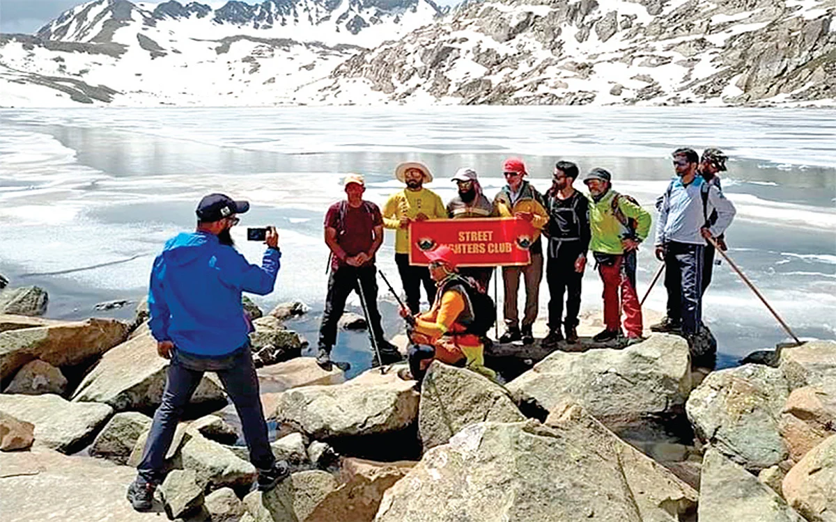 Tosamaidan: Greater Lakes Trek