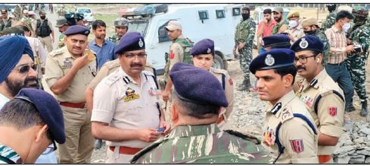 Amarnath Yatra | DGP takes stock of security arrangements enroute Srinagar-Jammu National Highway