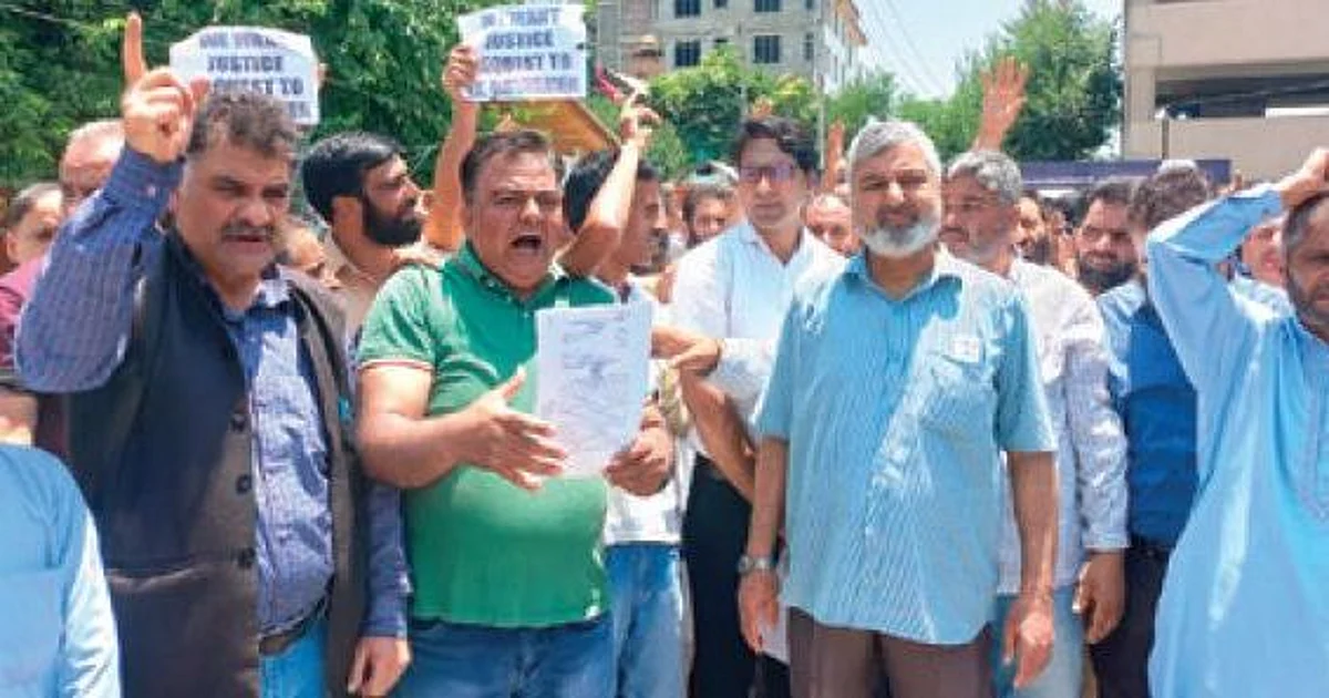 In the protest the employees were concerned about their livelihood as the possession of the hotel has been taken up by the J&K Government.