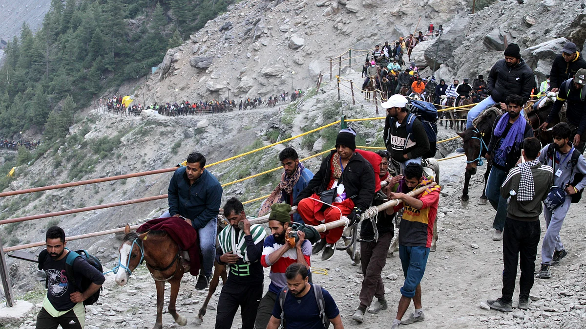 Risking their lives and braving the difficult trek, rains, hot and humid weather conditions, mud, and what not all along the route up to holy cave, local services provided includes ponywallas and palanquin bearers who manage to provide a safe and comfortable journey to the Amarnath pilgrims.