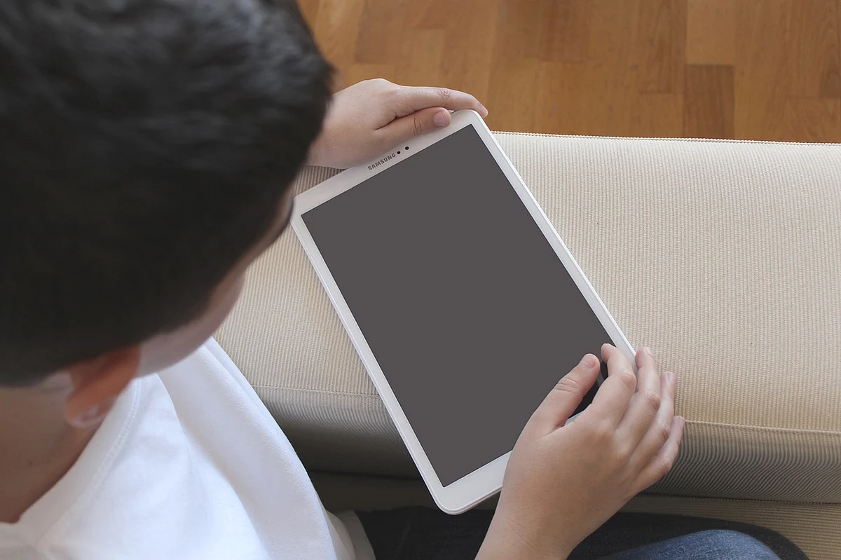 Psychiatrists warn parents about kids' mobile addiction