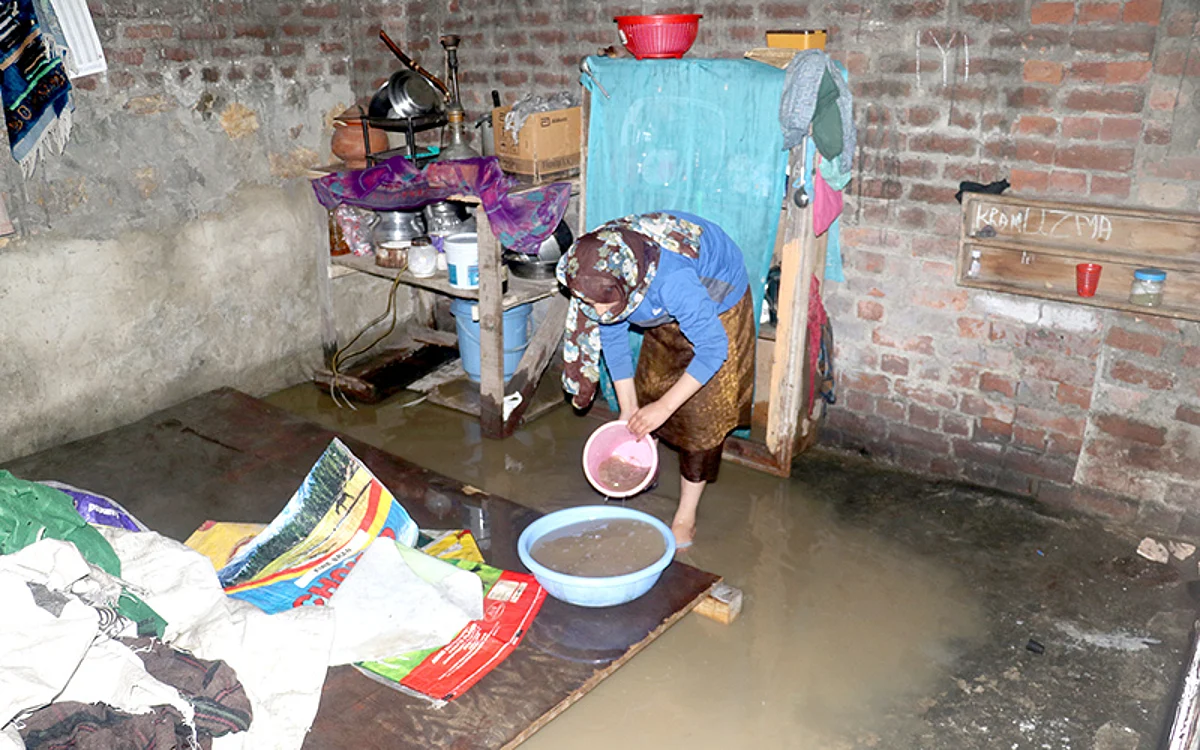 Bridge, residential house damaged in Baramulla