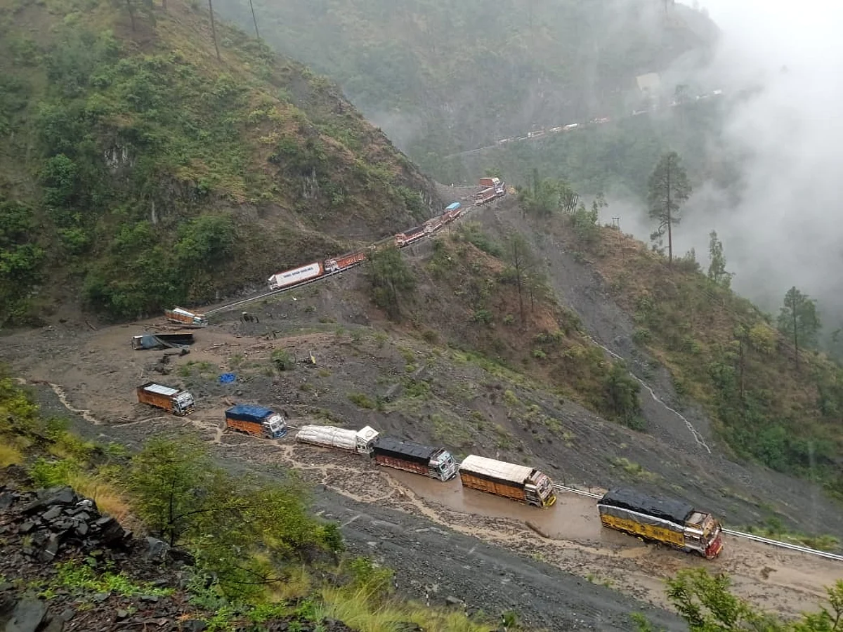 Vehicles stranded on Jammu-Srinagar highway after mudslide