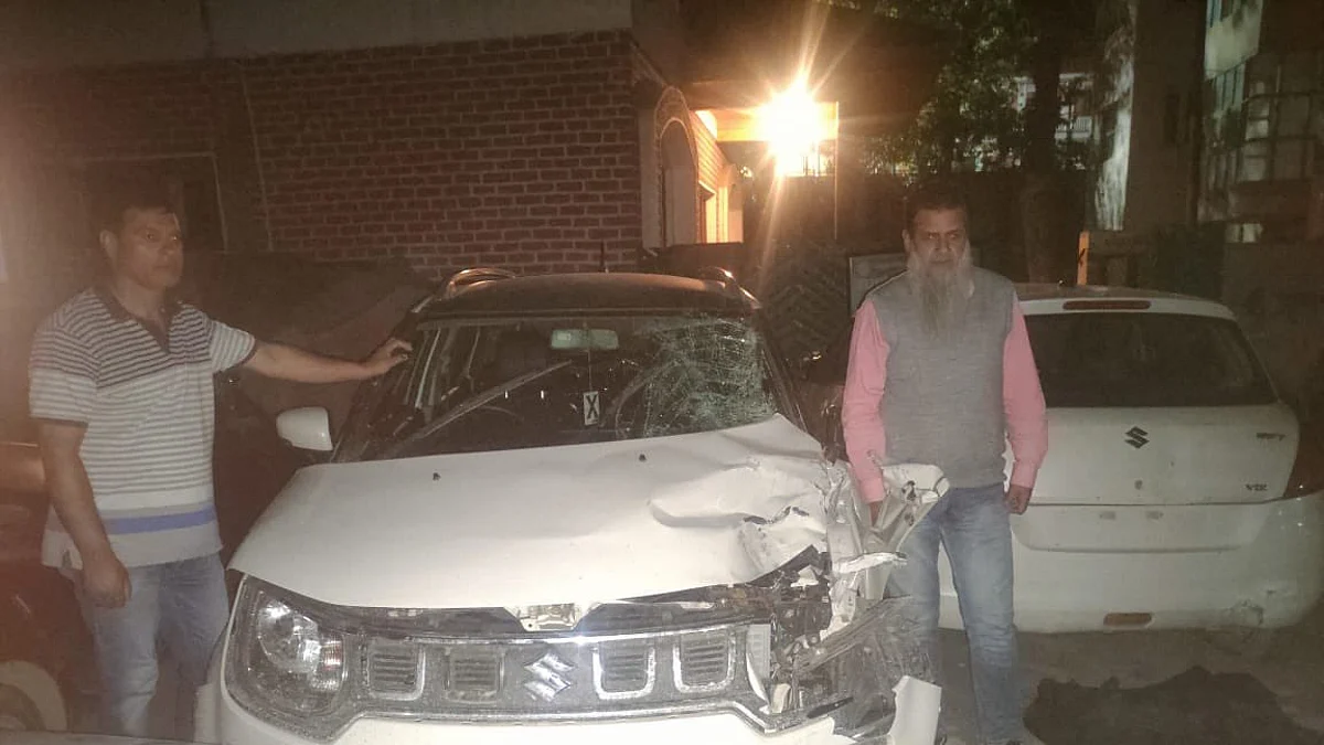 Police on Friday apprehended two juveniles involved in an alleged hit-and-run accident in which a youth from Kupwara was killed in Rajbagh area of Srinagar and arrested their fathers for giving the vehicle to the minors.