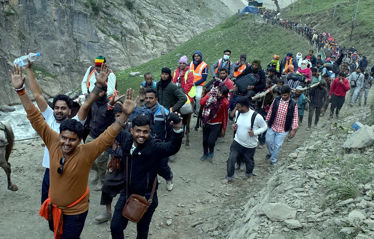 Of these, 5,866 are males, 1,206 females, 22 children, 179 sadhus and nine sadhvis, they said.