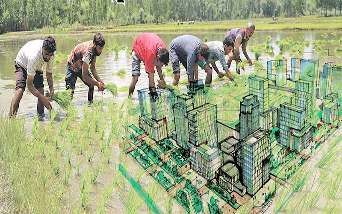 Kashmir Losing Cultivable Land to Towering Malls, Giant Showrooms