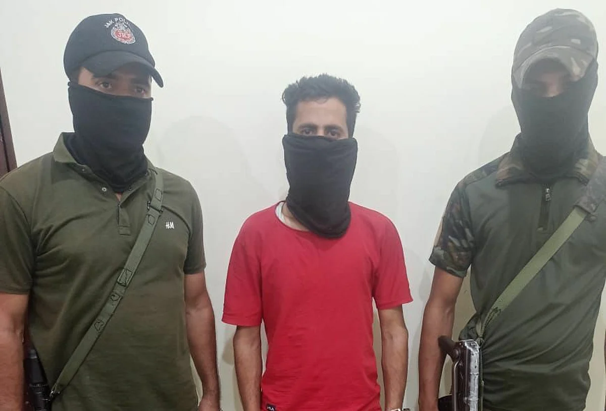 Police on Monday claimed to have recovered 6 kg IED material near Sham Lal petrol pump along the Srinagar-Jammu highway.