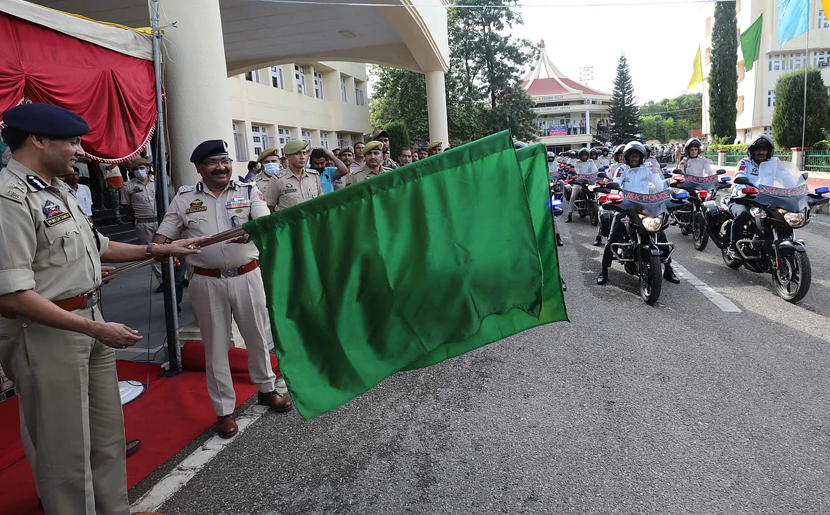 A statement of J&K Police issued here said that the DGP who was on a visit to the Jammu division visited Kathua where he chaired a crime review meeting at District Police Lines (DPL) Kathua.
