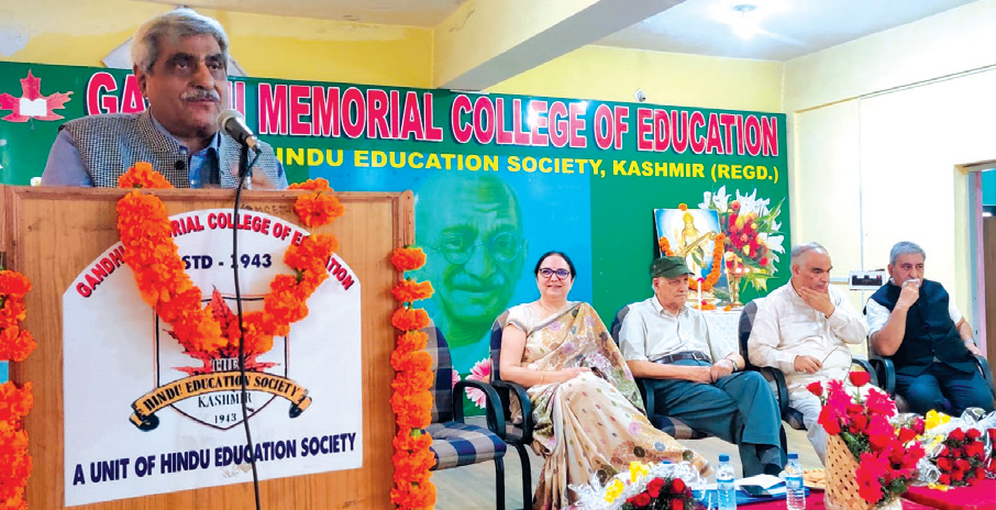 In his key note address Prof B L Zutshi gave graphic contribution of Kashmiri Pandits in building institutions in Kashmir in twenties and forties.