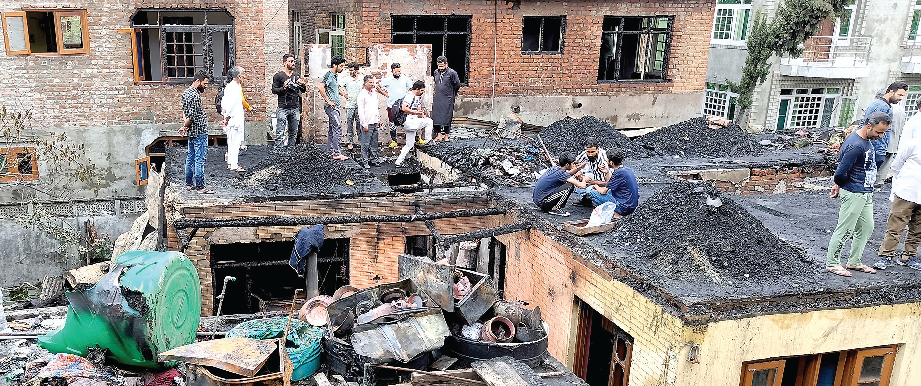 The locals said that till the Fire and Emergency Services reached the spot, fire had caused severe damage to houses.