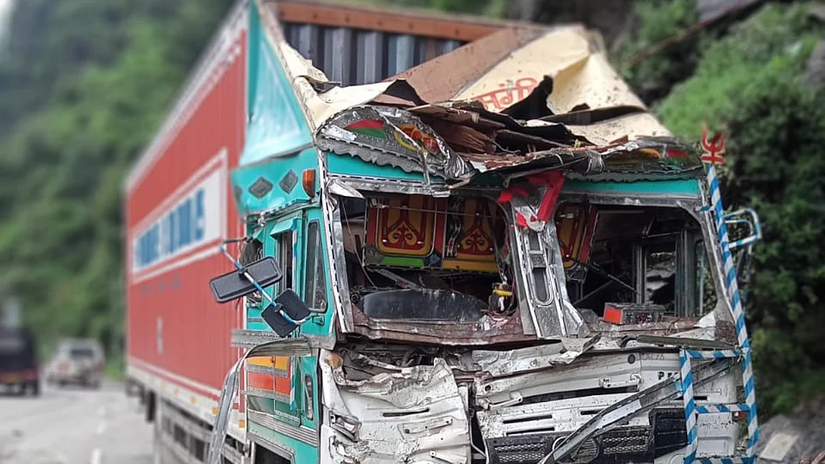 At least three trucks got damaged due to shooting stones near Bufliyaz on Mughal Road with drivers and cleaners of these vehicles having a narrow escape on Monday.