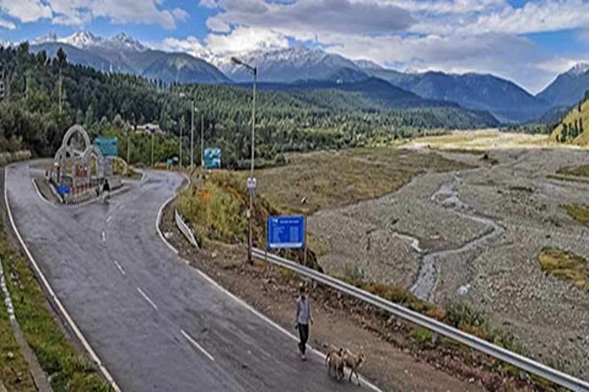 Mughal road restored for traffic after landslide