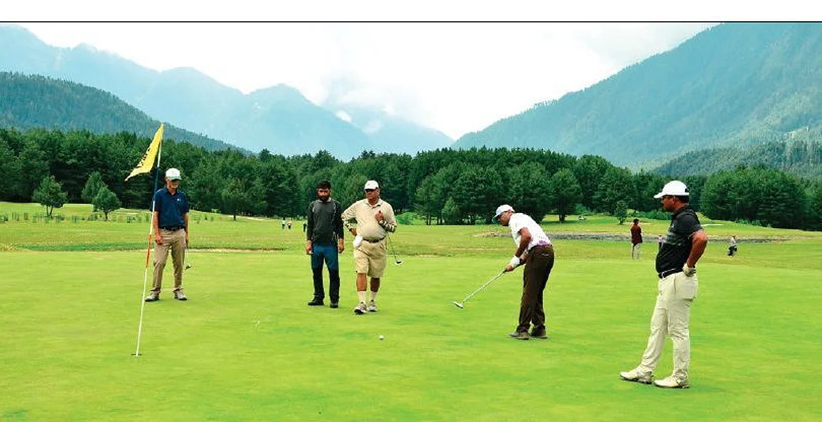 During the 5-day event, the golfers enjoyed their game thoroughly, especially since the weather in Srinagar and Pahalgam was perfect too.