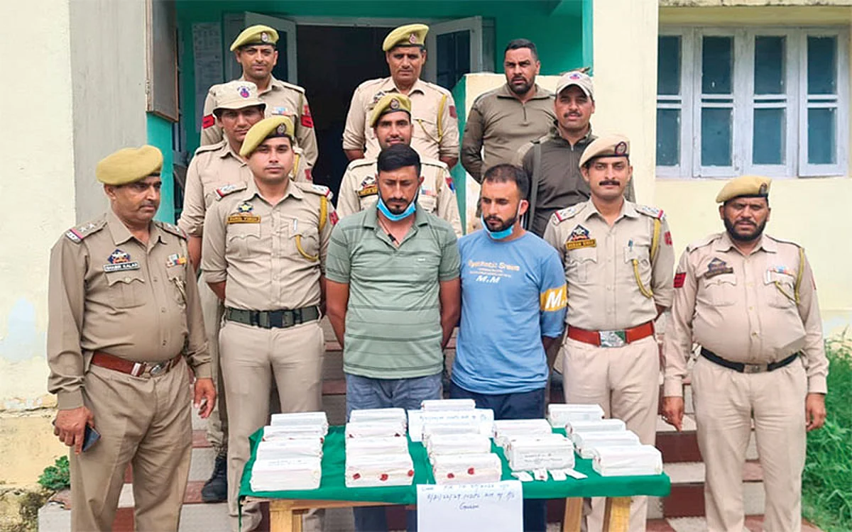 2 held with consignment of contraband in Poonch
