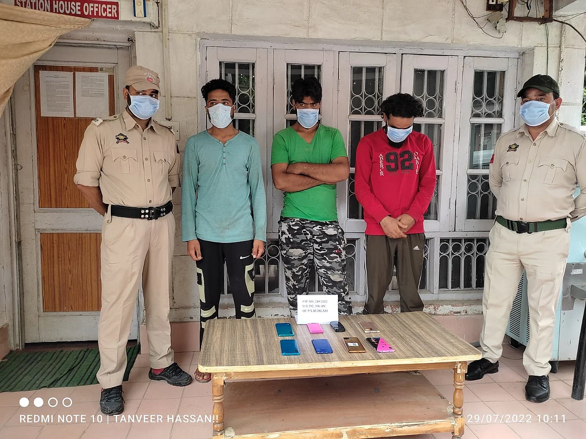3 arrested in mobile snatching case in Budgam