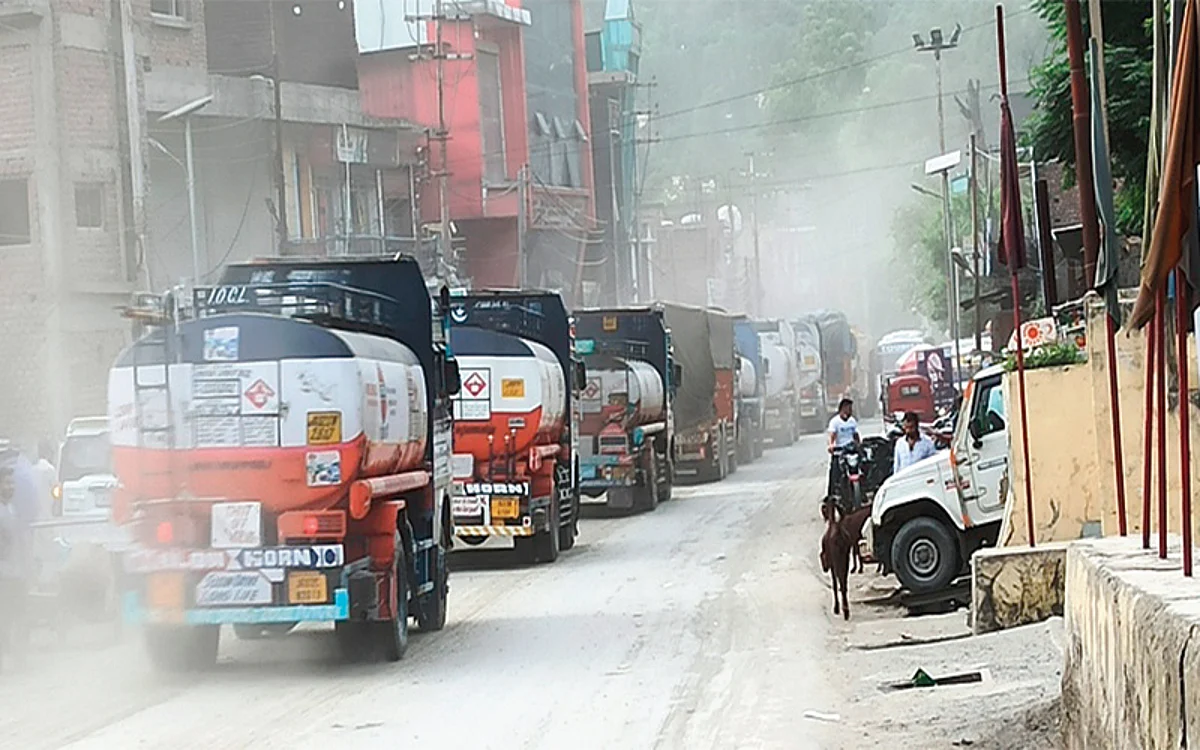 Srinagar-Jammu national highway reopens