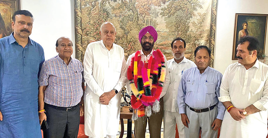 Welcoming Dr Singh into the party fold, Dr Farooq said that the party will benefit from his experience in research and academic prowess.