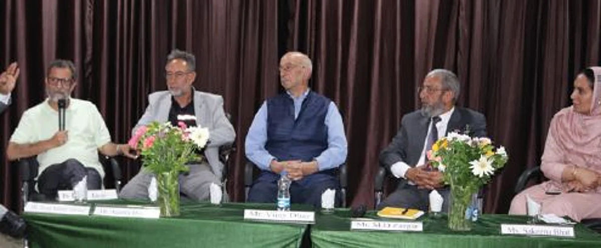 The speakers discussed the matter in particular and the challenges that the education sector is facing in particular.