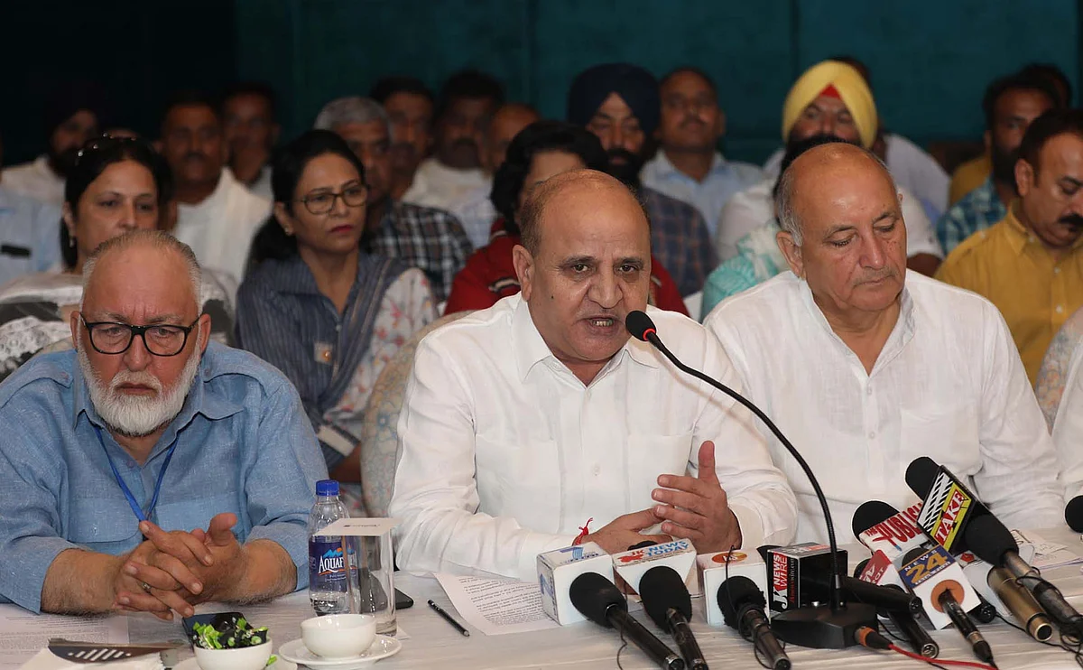 He further said that “A political party will be founded by Ghulam Nabi Azad sahab. He is a secular leader and he will take all leaders along. However, we have nothing to do with BJP.”