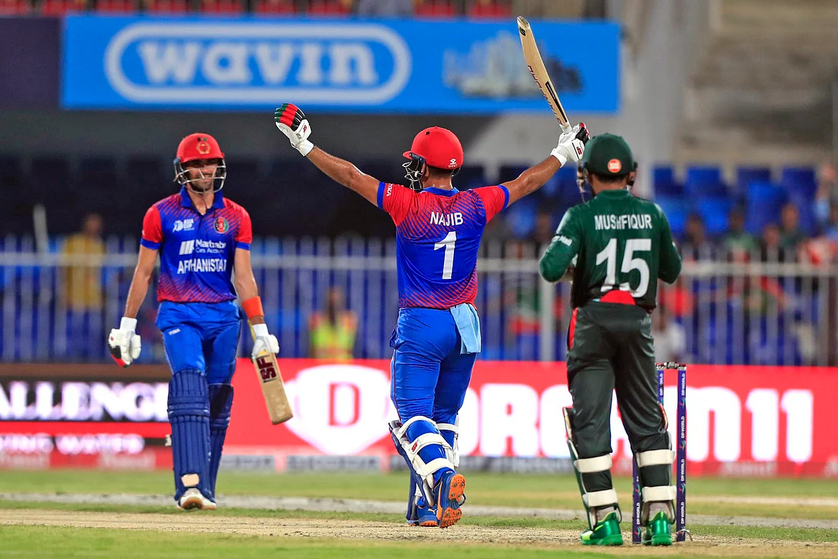 Ibrahim Zadran also contributed with 42 off 41 balls as he shared an unbeaten 69-run stand off 36 balls with Najibullah.