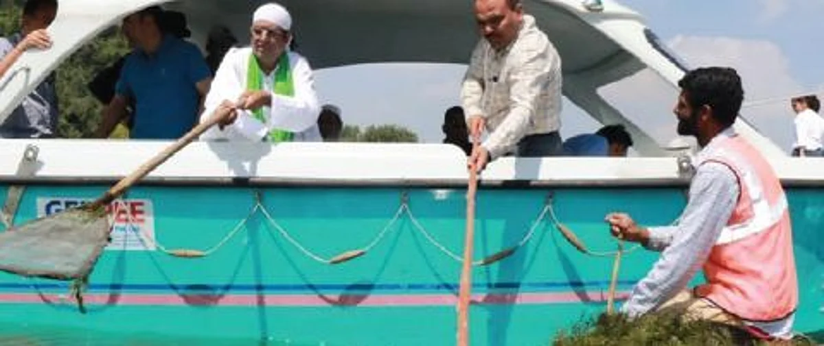 He urged the people to take part in this drive as this is the endeavour of all citizens and community participation is must to keep Dal Lake healthy.