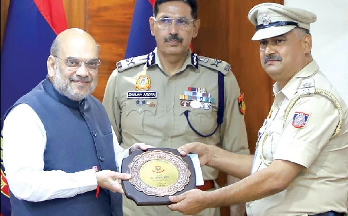 He said that in the identified offenses of serious nature, chargesheets should be filed by the Police only after legal vetting.