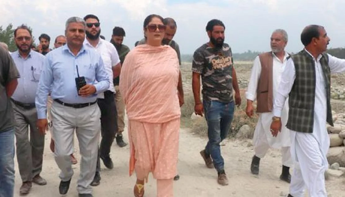 She further added that all possible hand-holding support shall be extended to aspirants so that they are able to set up their own micro enterprises.