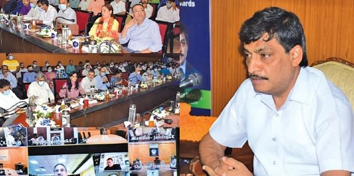 He said that people could easily learn about the development works being done anywhere in J&K through Jan Bhagidari online platform.