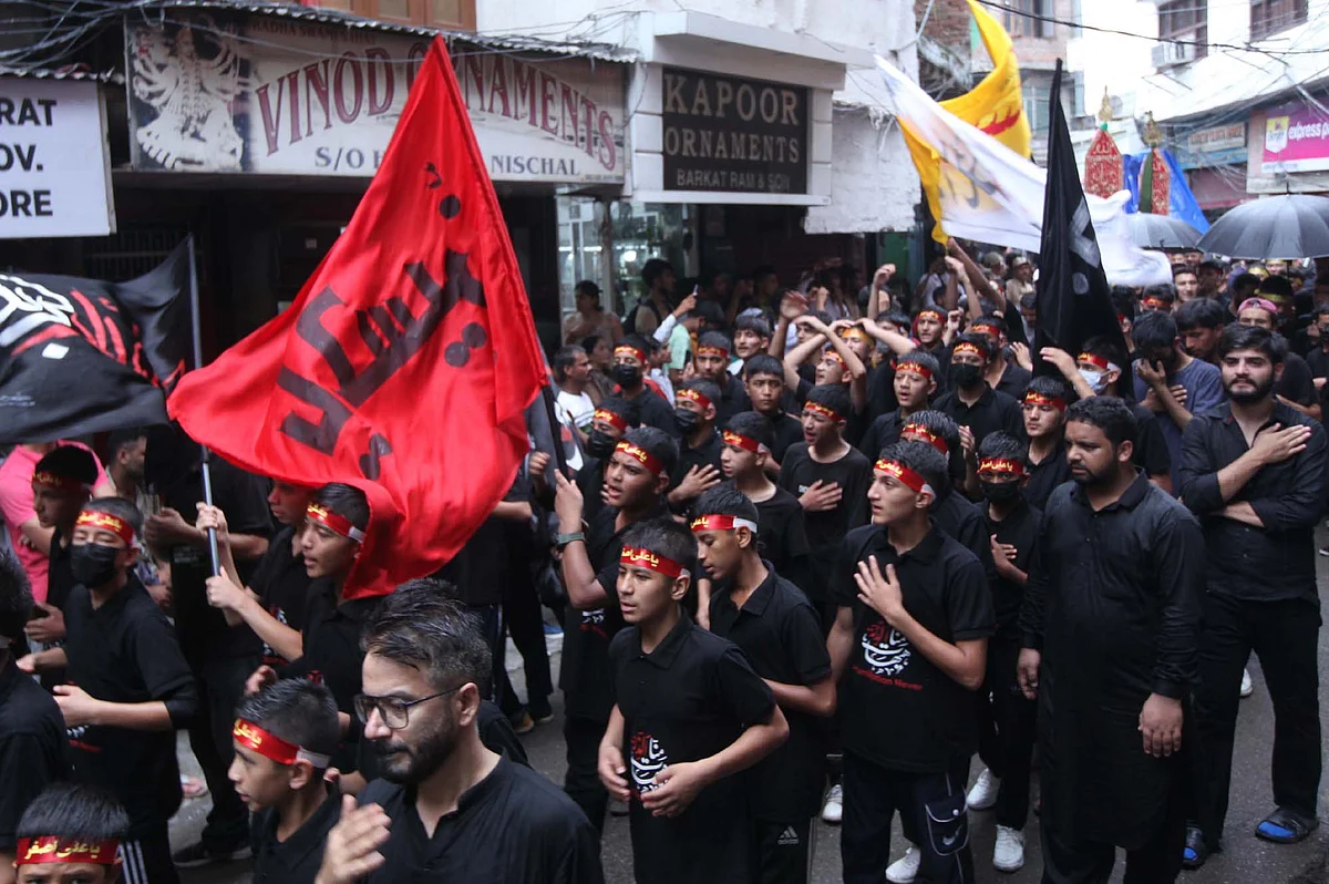 Shia mourners during Ashura procession in Jammu