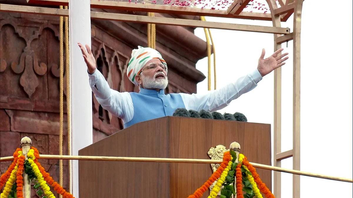 Prime Minister Narendra Modi addresses the nation from the ramparts of the Red Fort on the occasion of the 76th Independence Day, in Delhi on Monday.