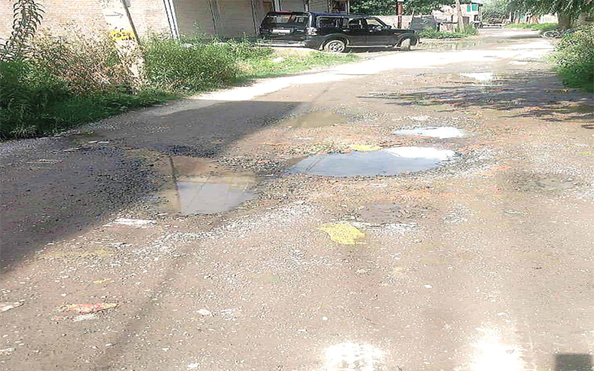 Inordinate delay in drainage construction irks Usmanabad residents